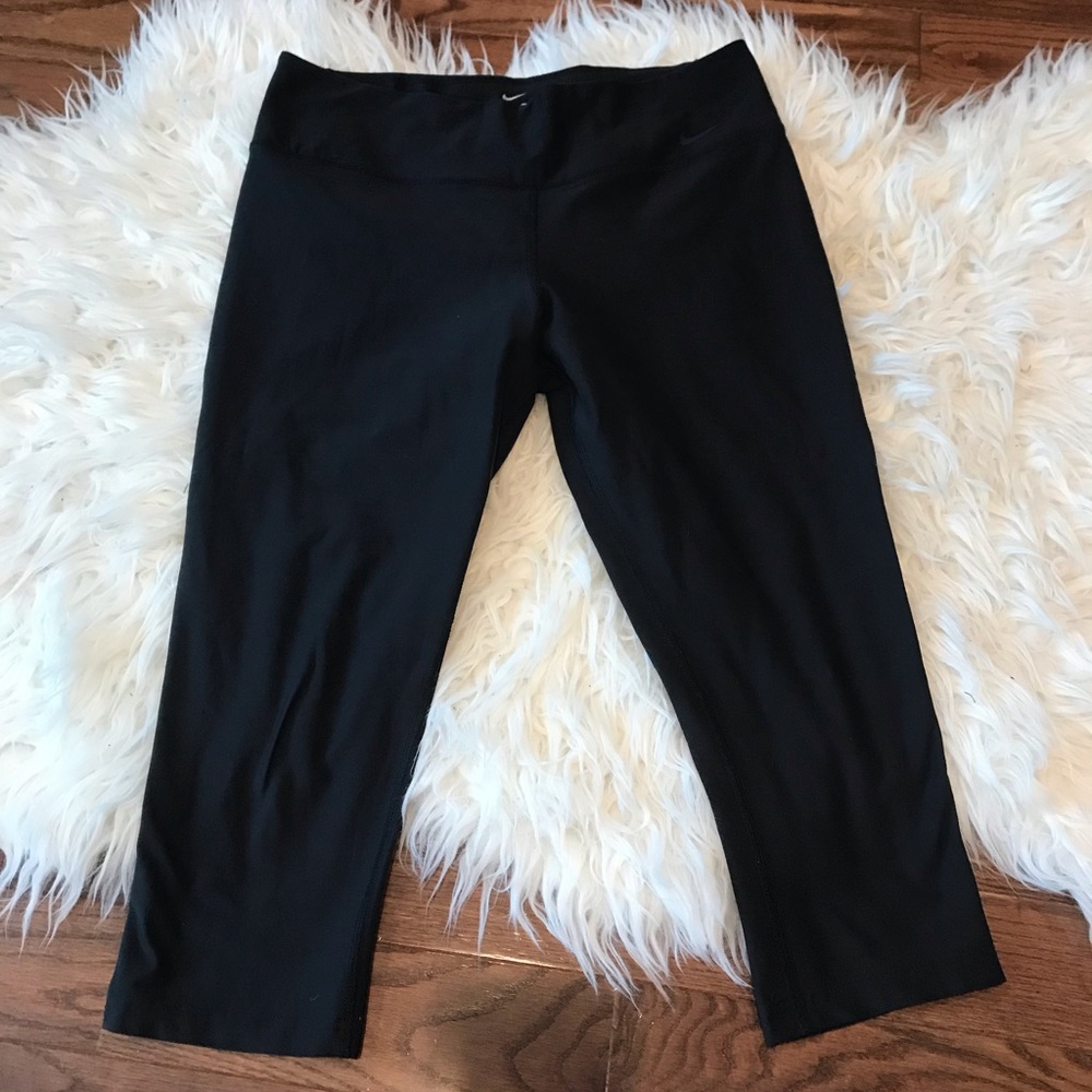 Nike Cropped Leggings